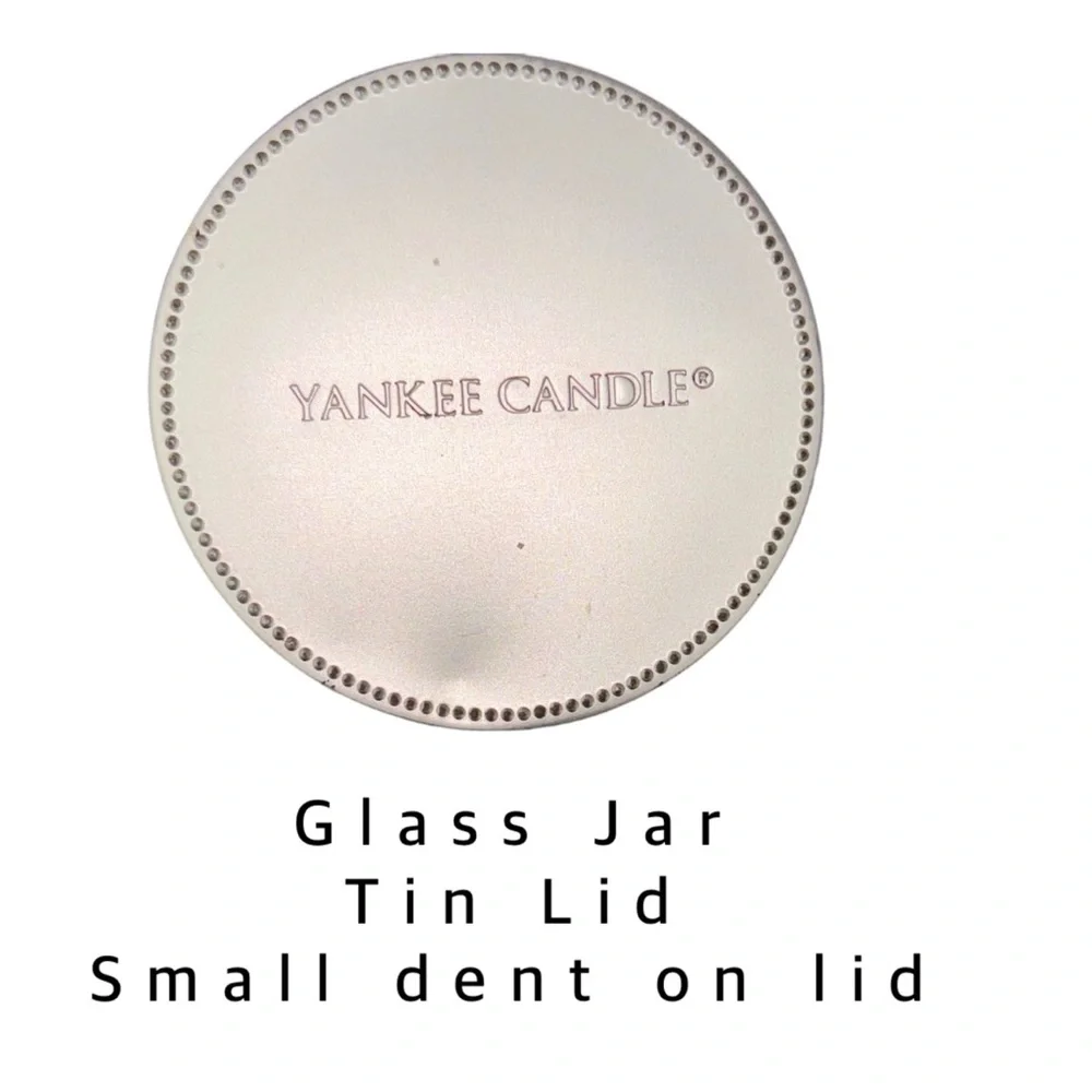 Yankee Candle-Salted Caramel Scented Candle – 5oz Glass Jar – Single Wick